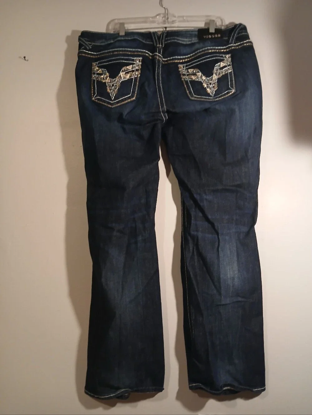 Vigoss Womans Dark Wash Blue Jeans. 